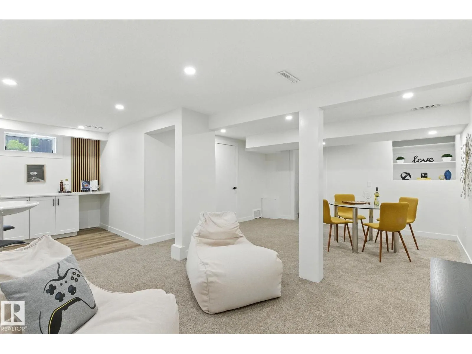 1 SYLVAN DR