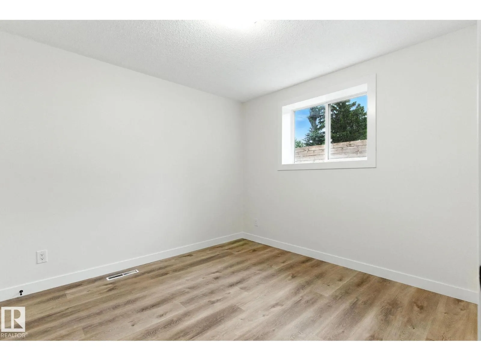 1 SYLVAN DR