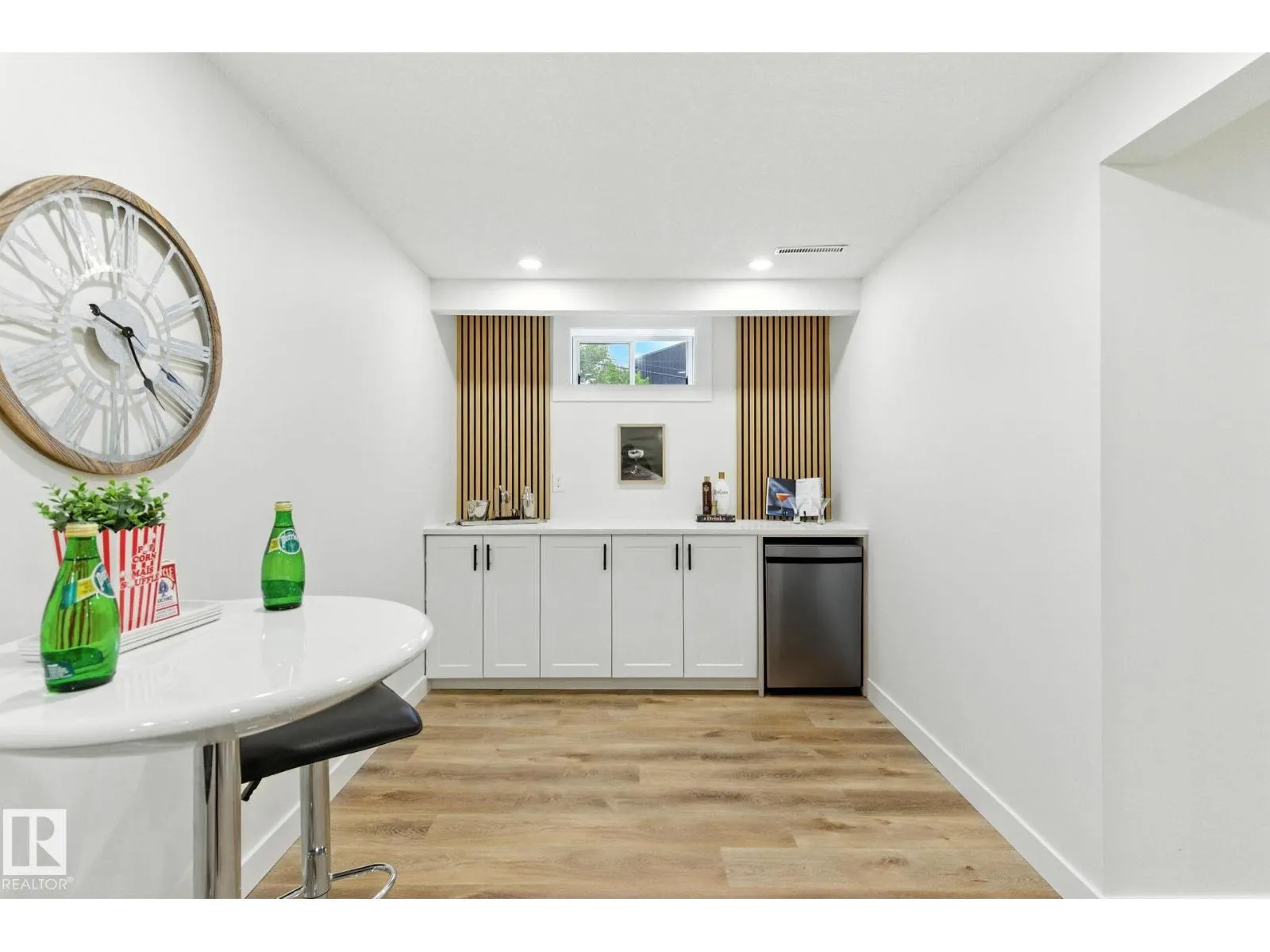1 SYLVAN DR