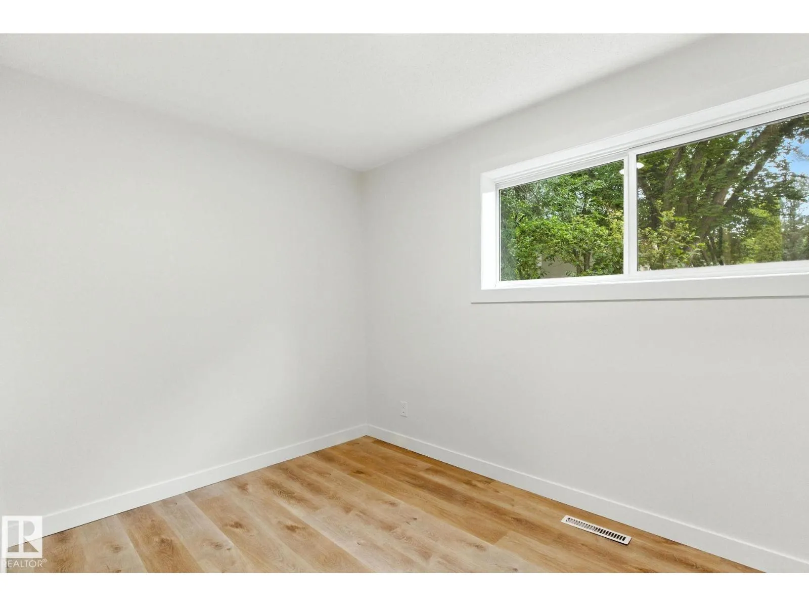 1 SYLVAN DR