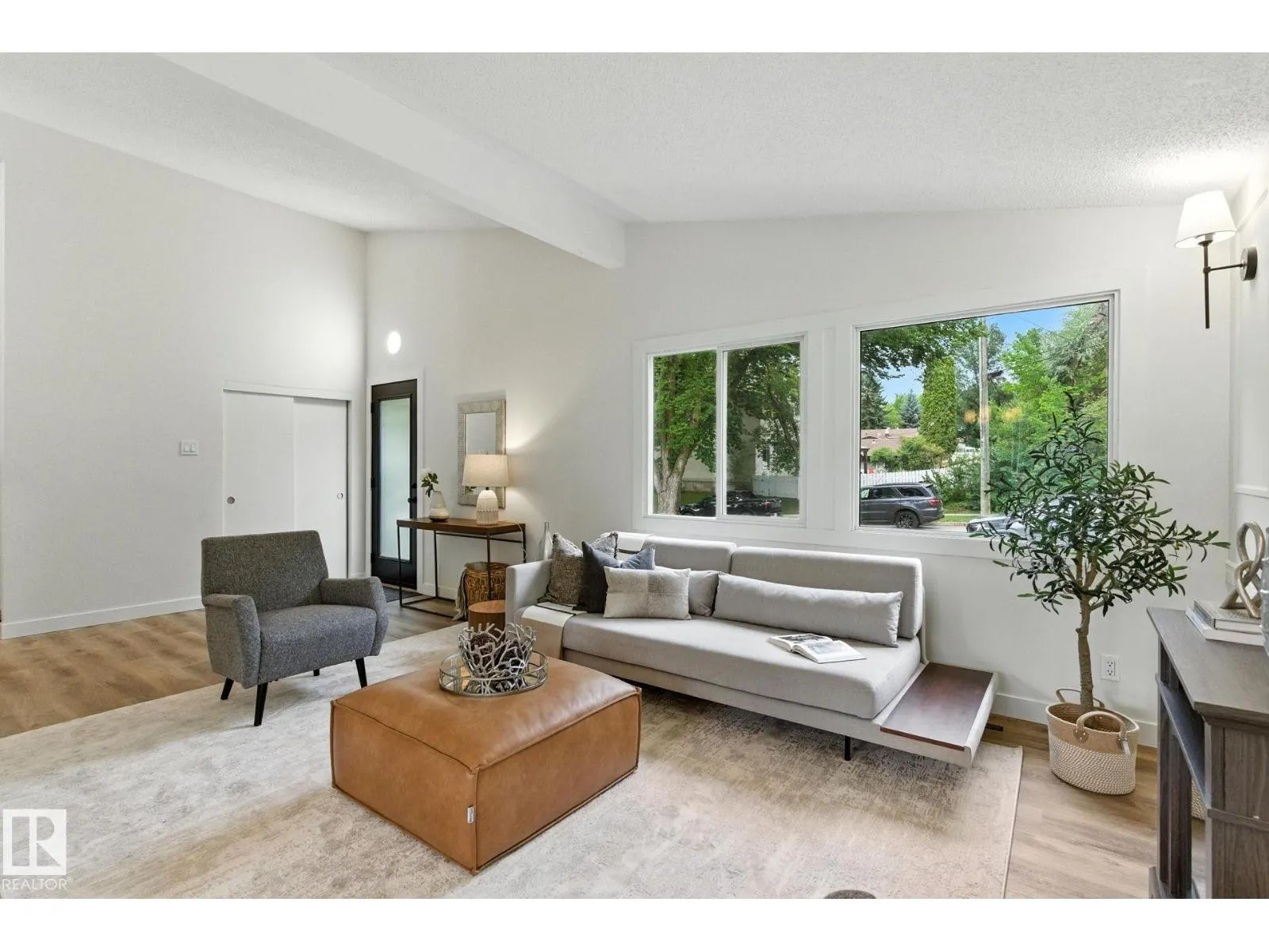1 SYLVAN DR