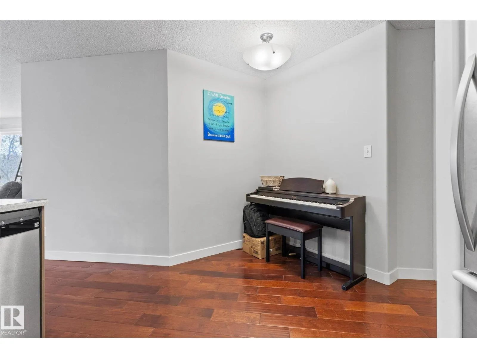 #202 9905 112 ST NW