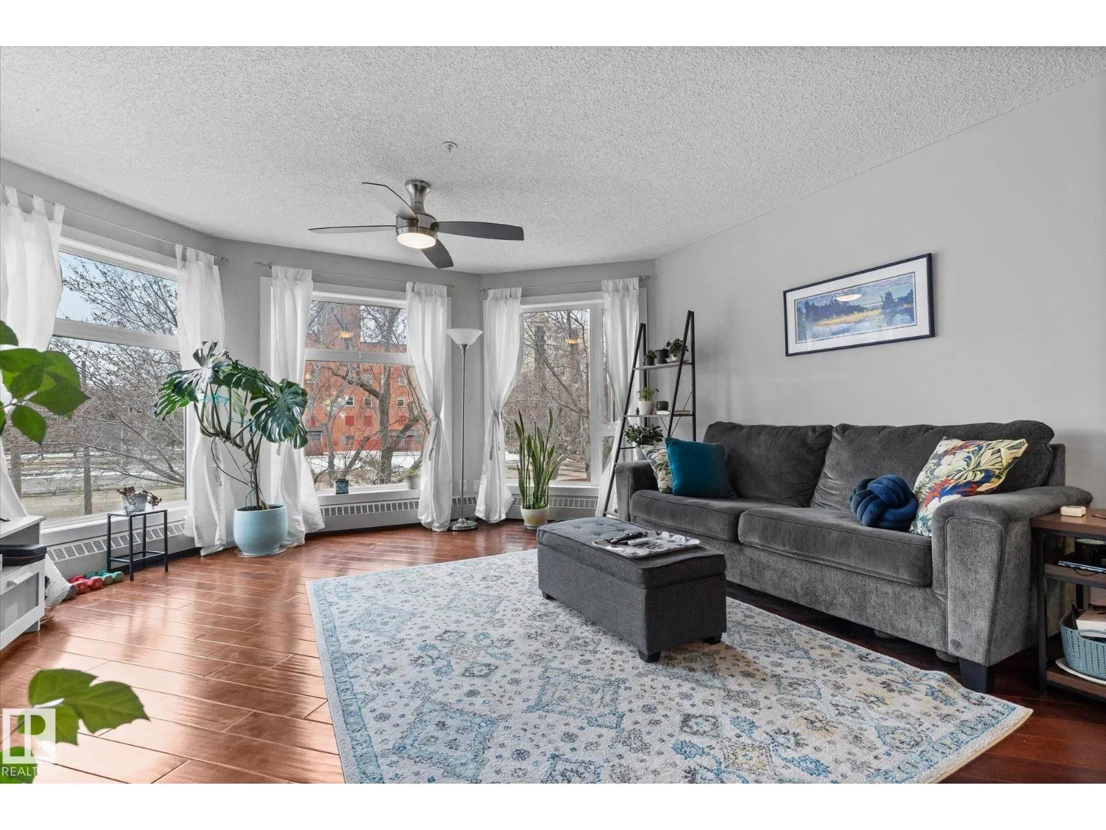 #202 9905 112 ST NW