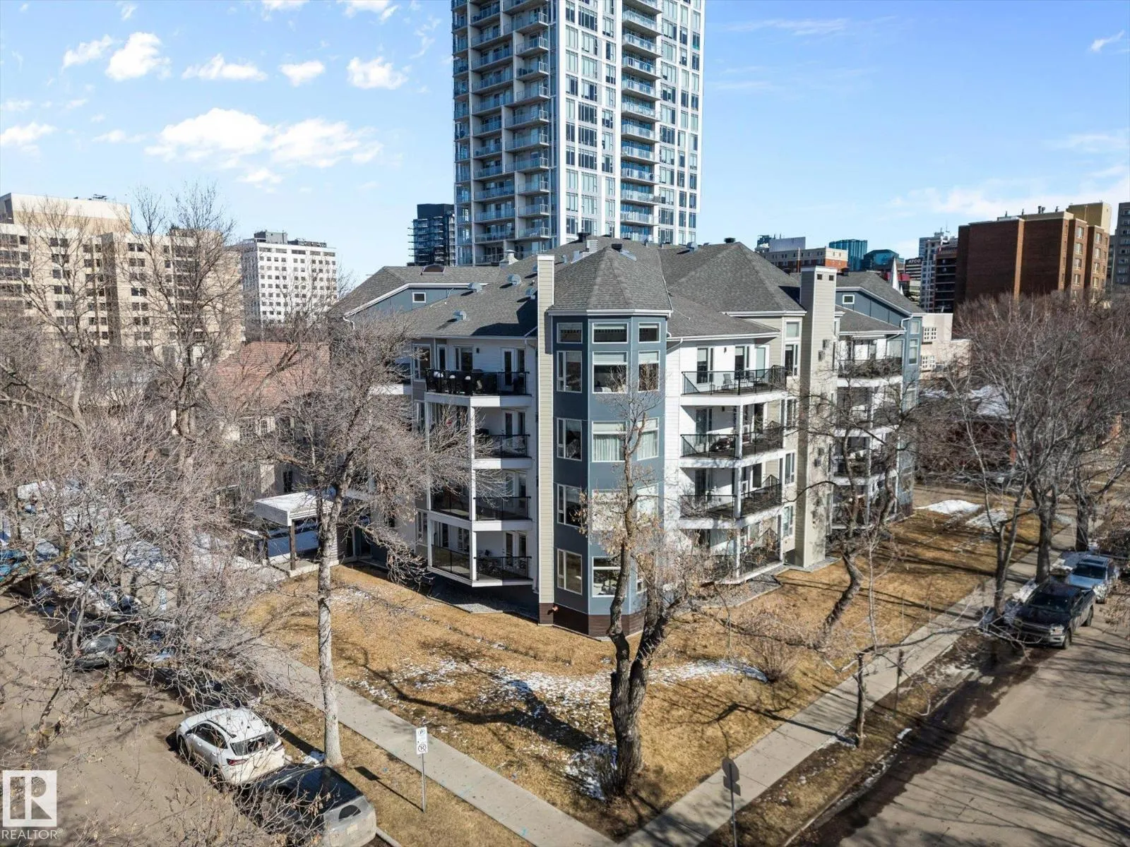 #202 9905 112 ST NW