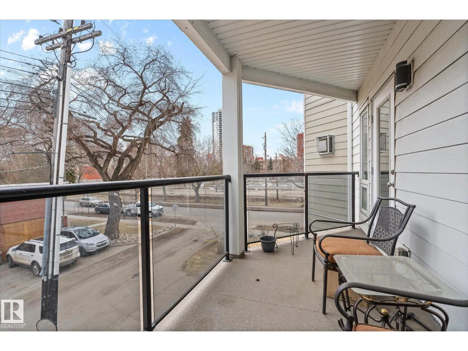 #202 9905 112 ST NW