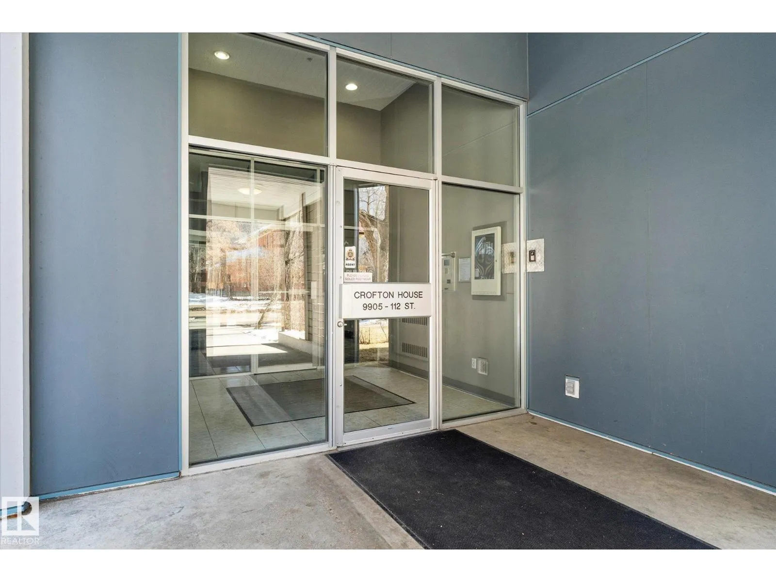 #202 9905 112 ST NW