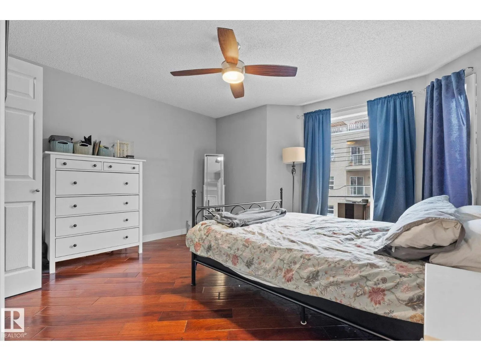 #202 9905 112 ST NW