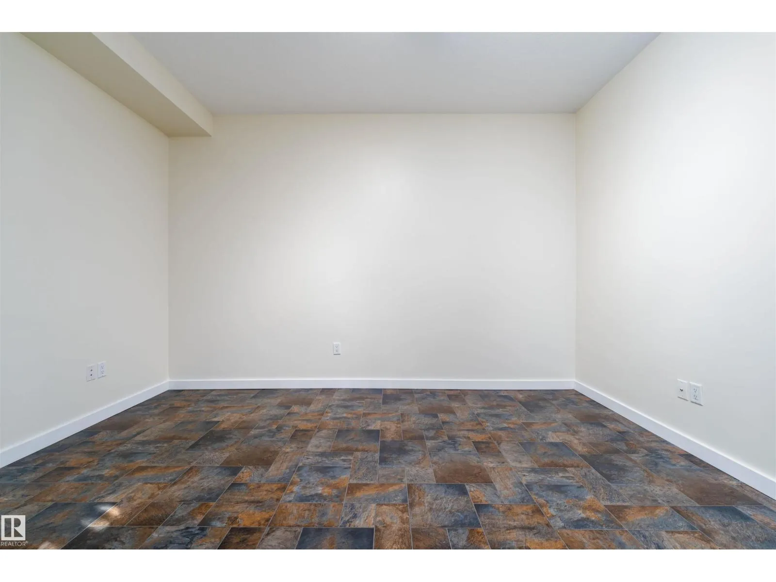 12246 103 ST NW