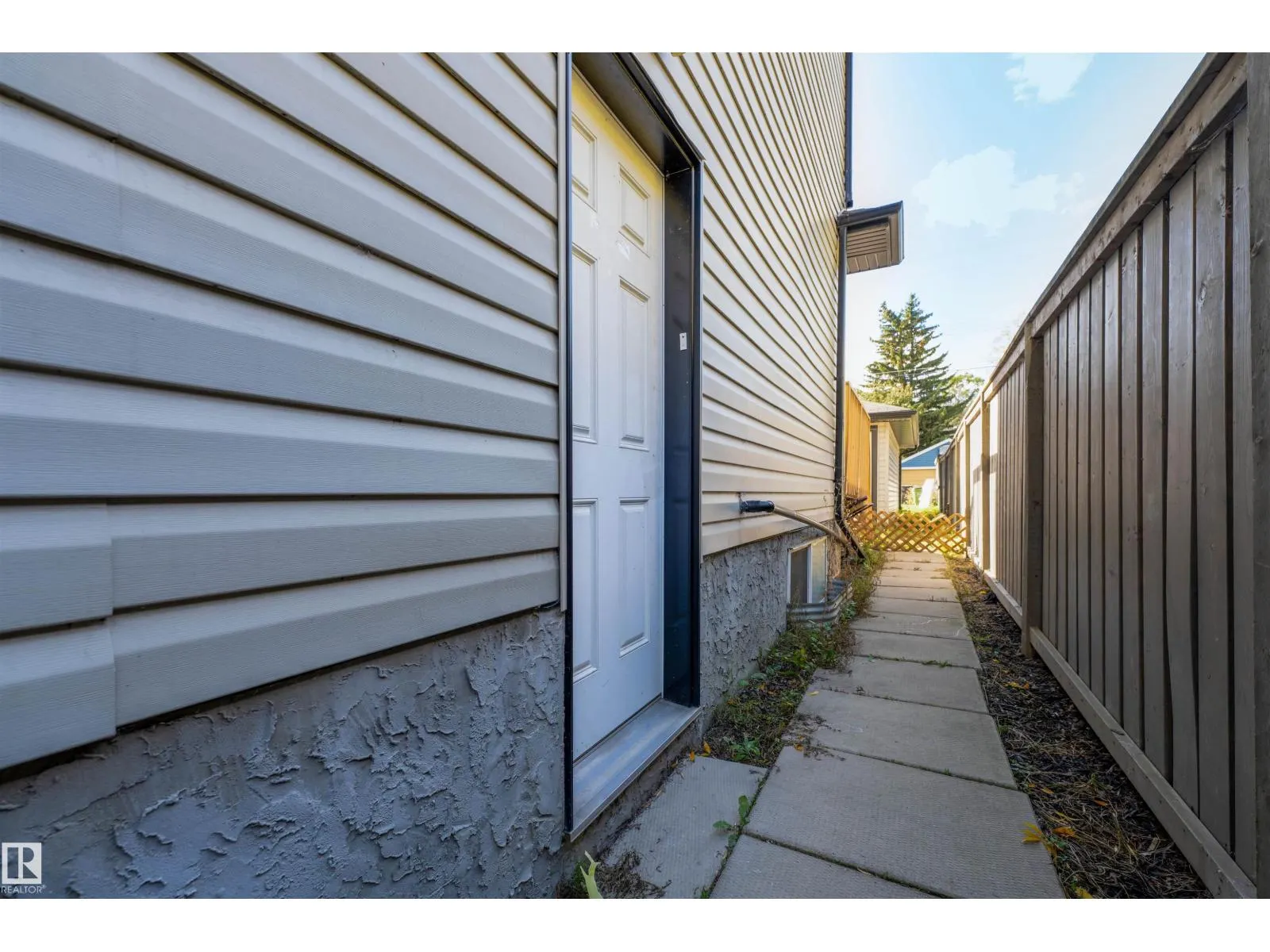 12246 103 ST NW