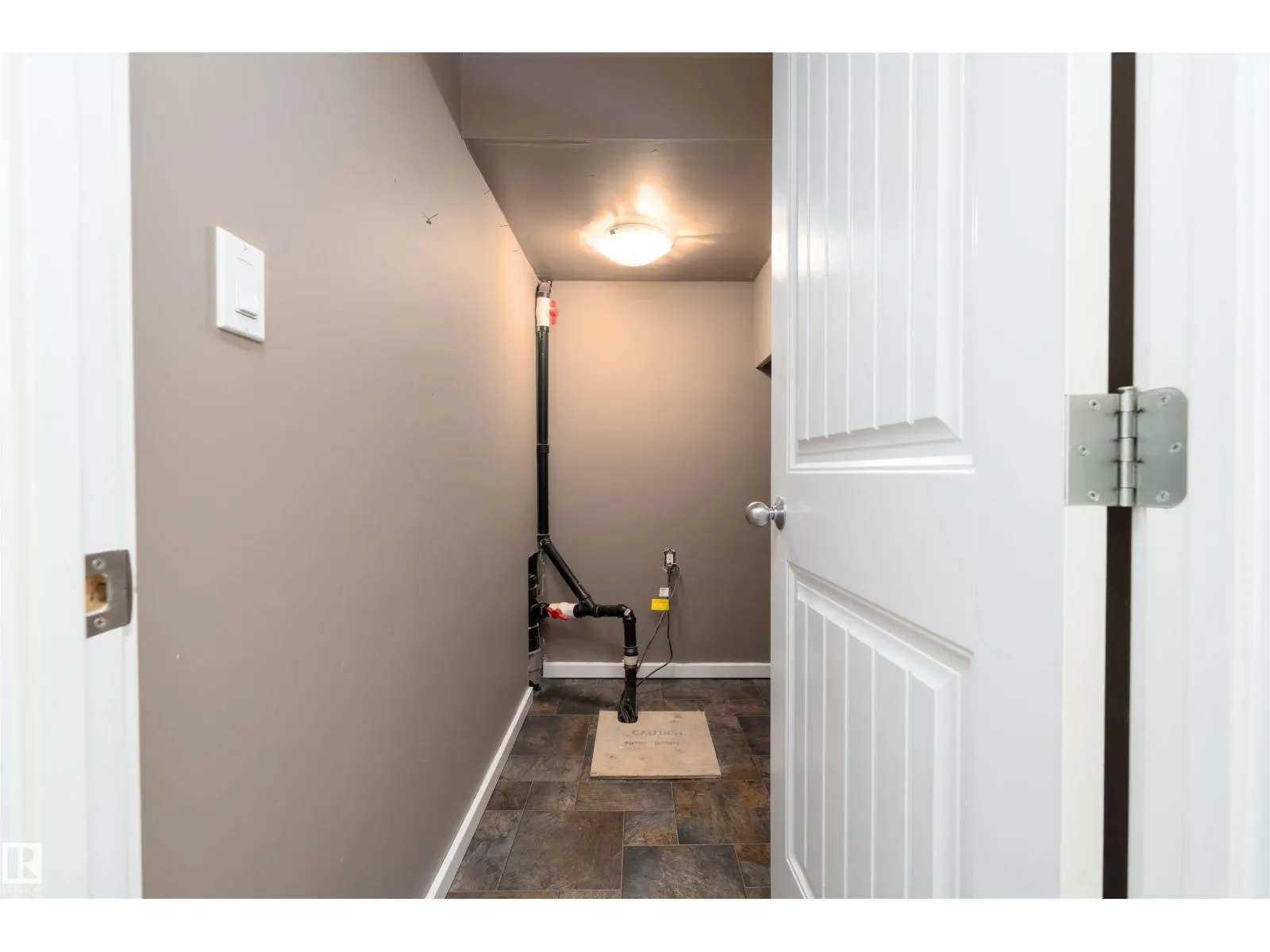 12246 103 ST NW