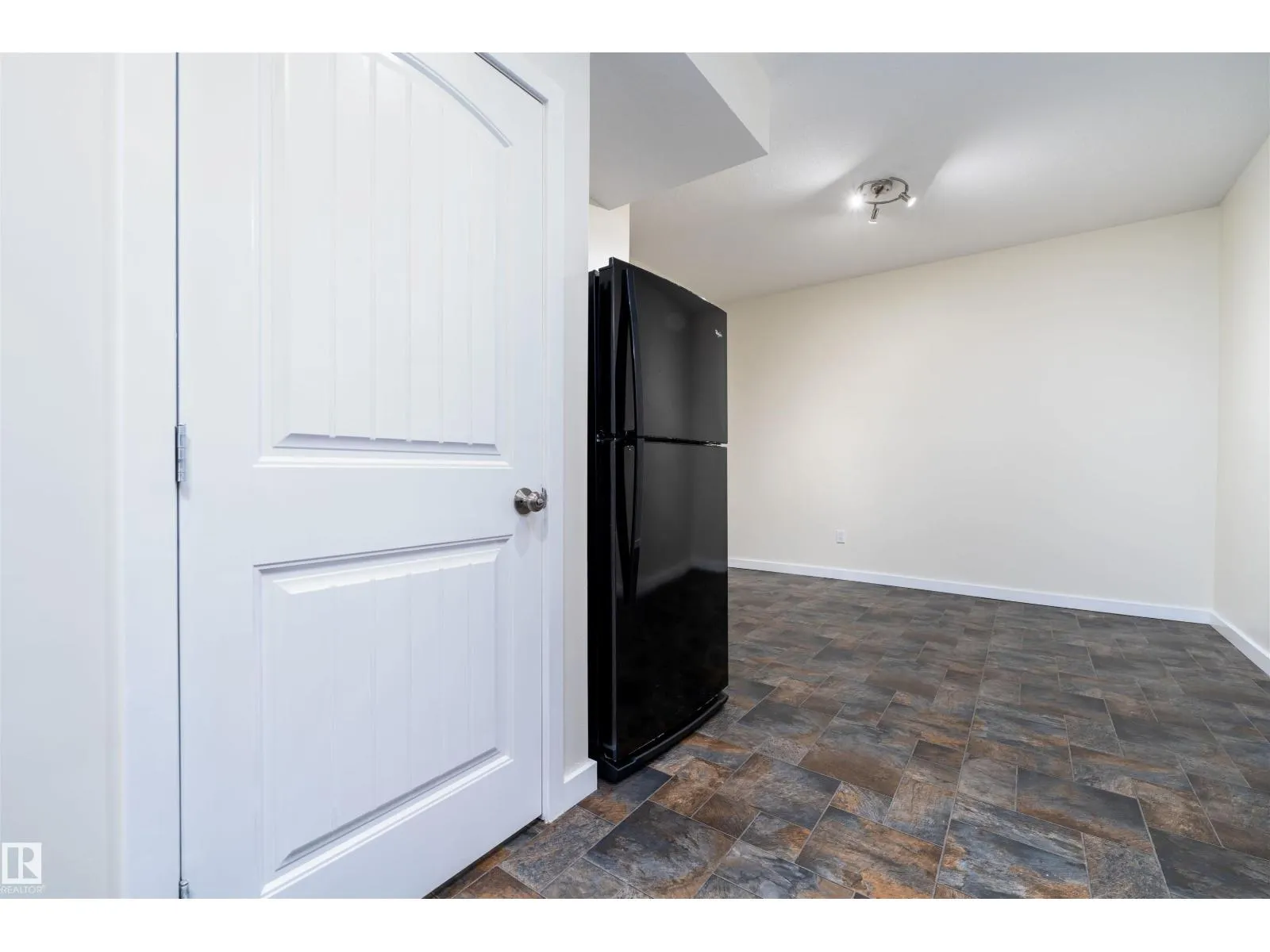 12246 103 ST NW