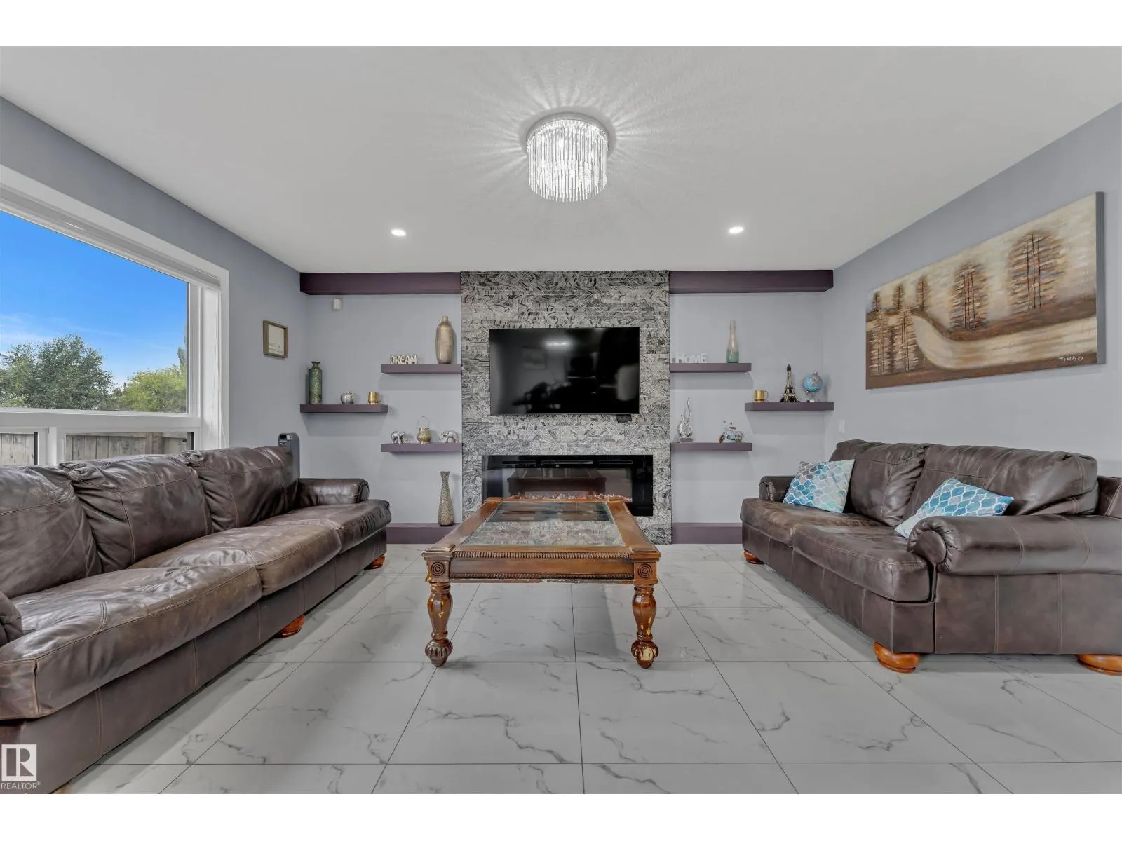 3212 29 AV NW