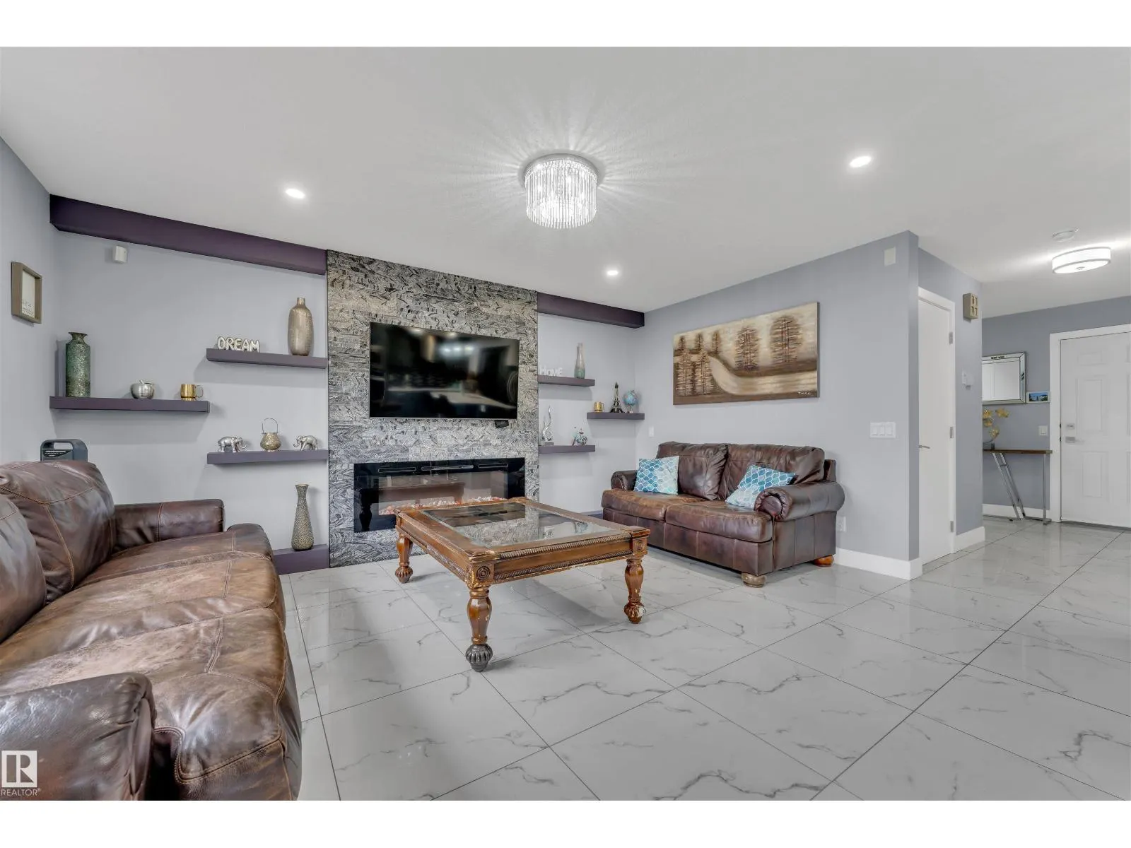 3212 29 AV NW