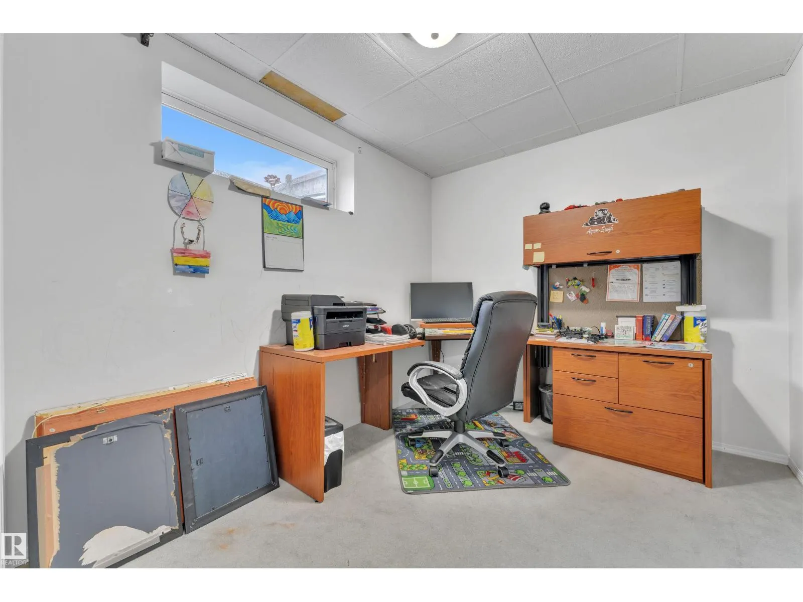 3212 29 AV NW