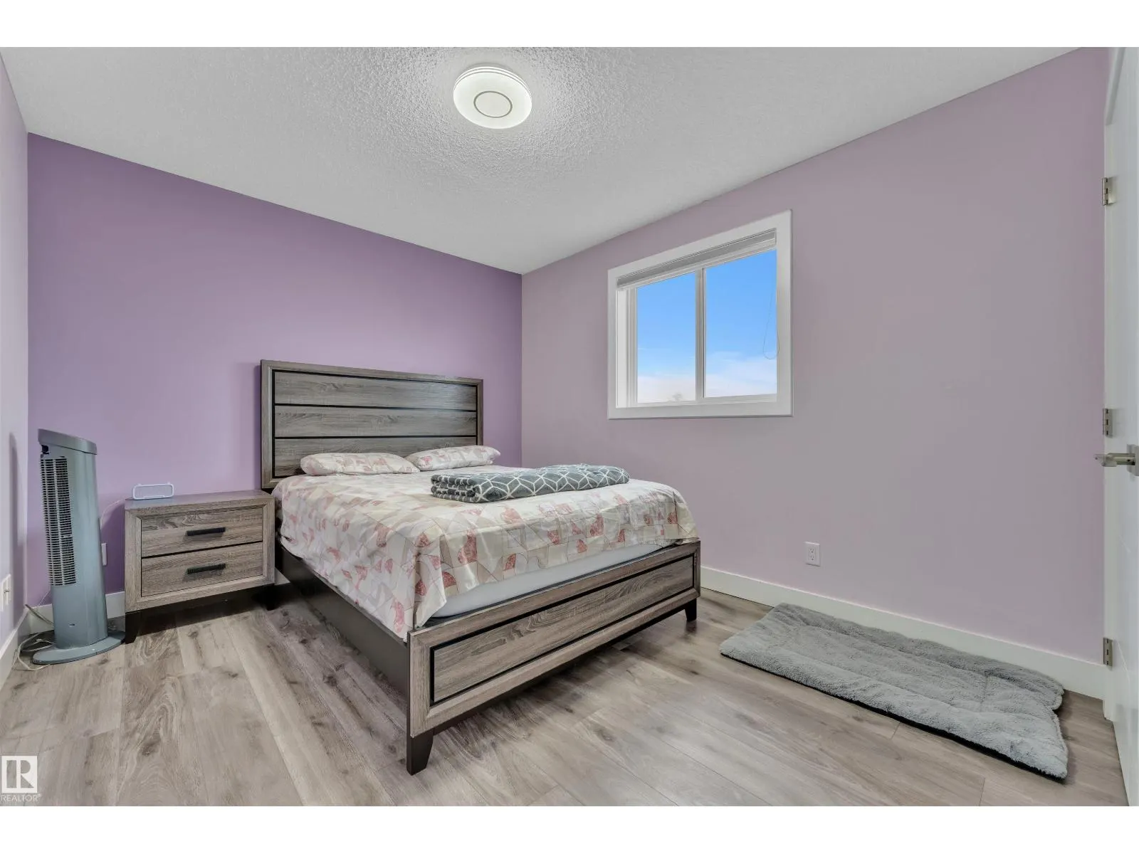 3212 29 AV NW