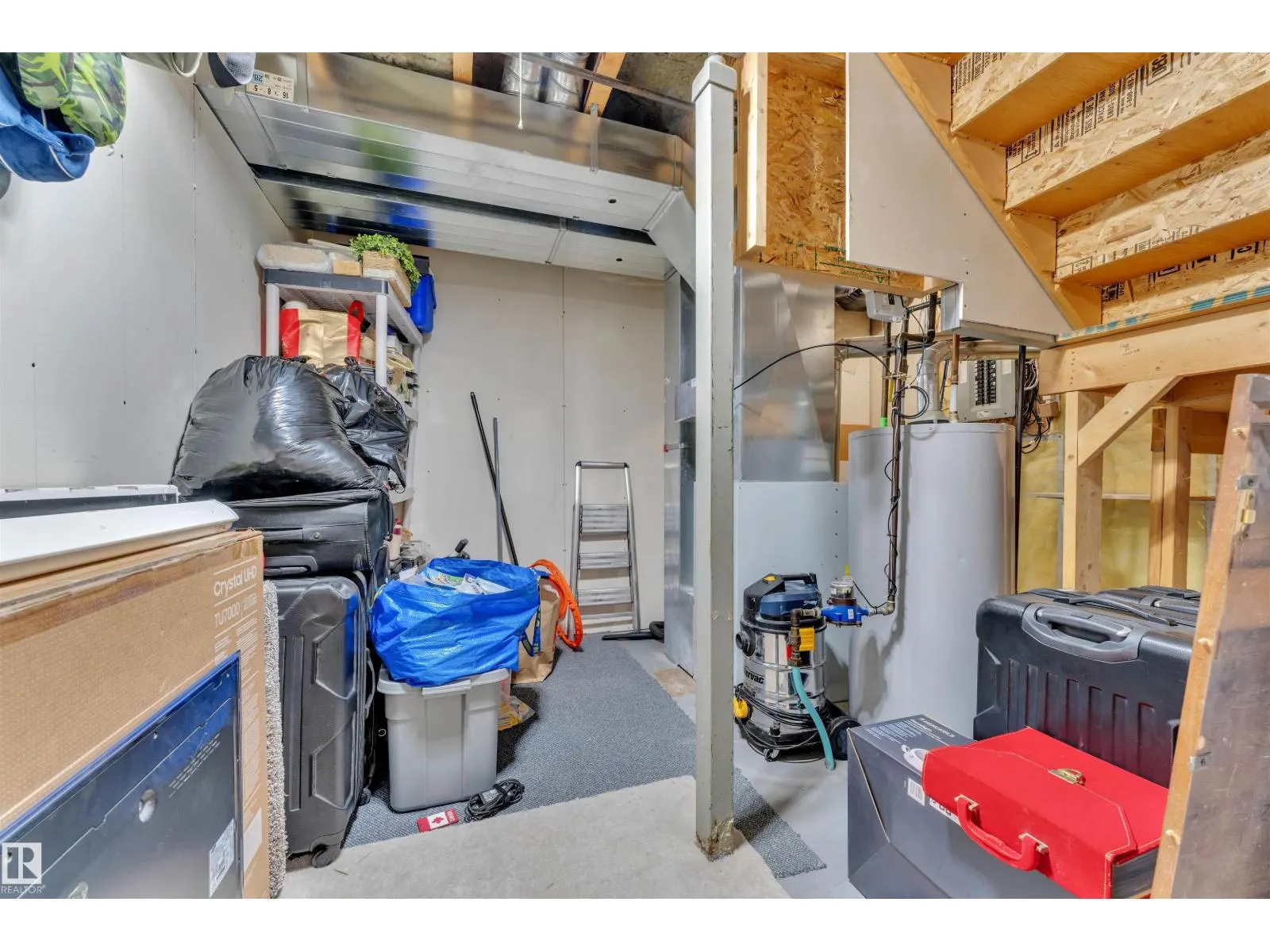 3212 29 AV NW