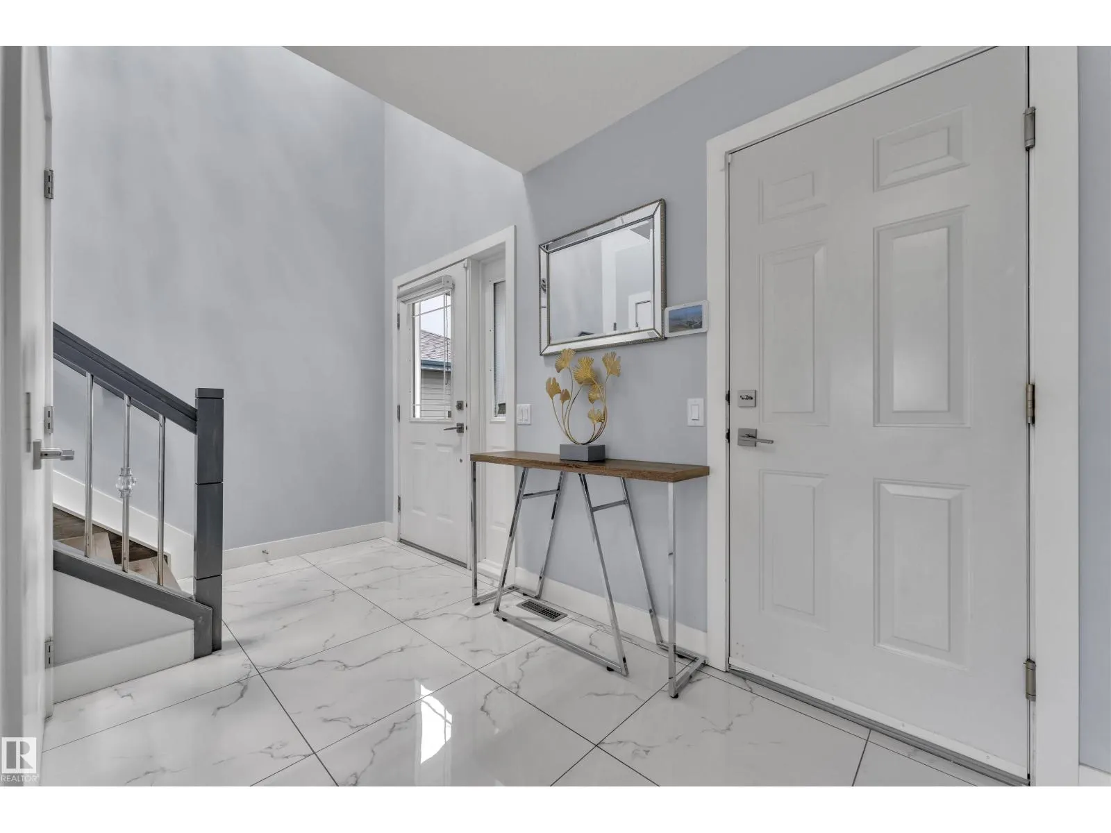 3212 29 AV NW
