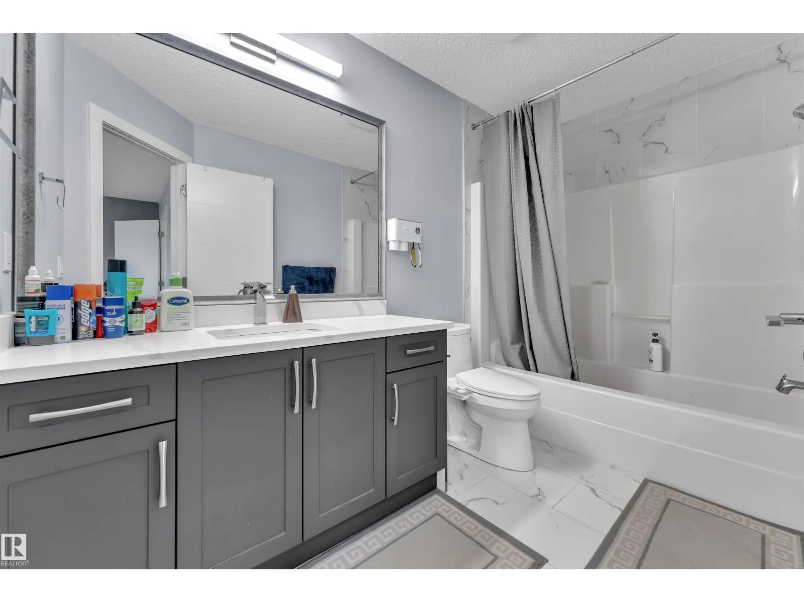 3212 29 AV NW