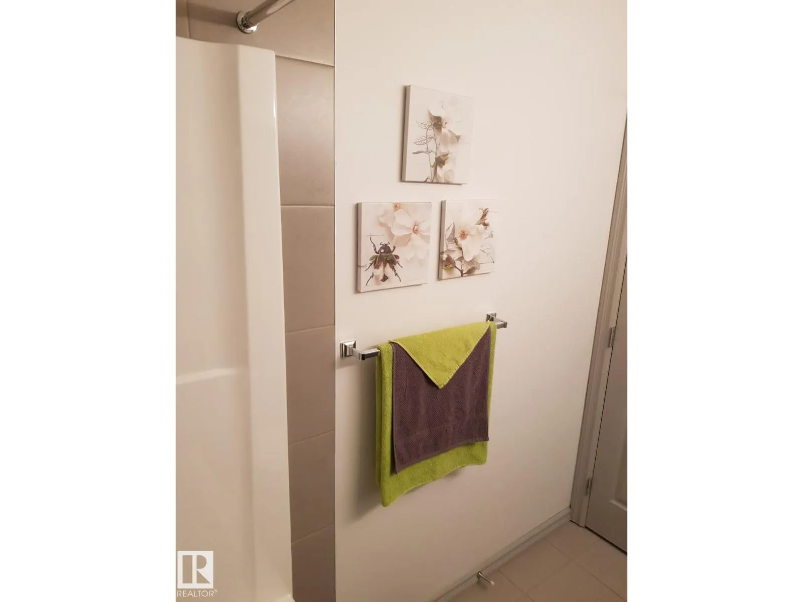 #117 2204 44 AV NW
