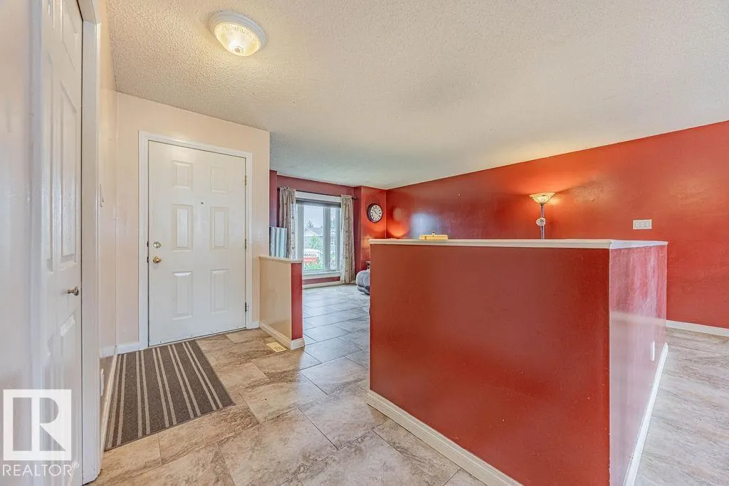 5026 53 Ave