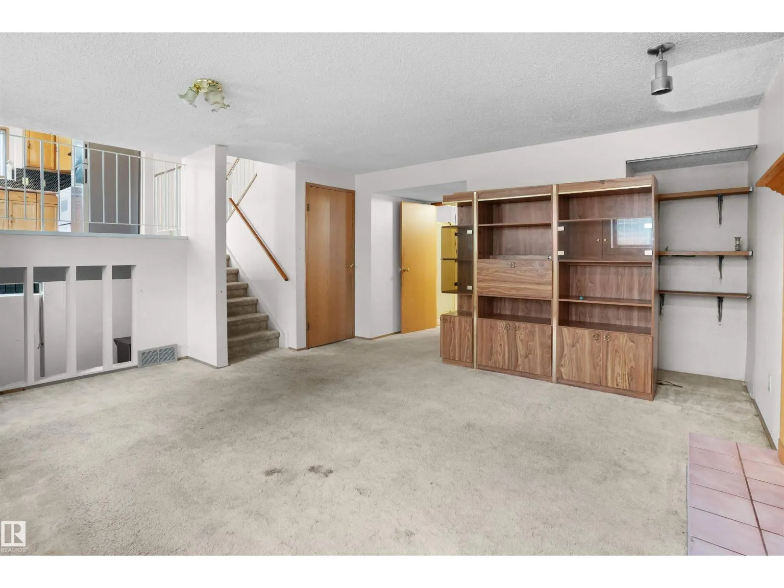 2408 49A ST NW