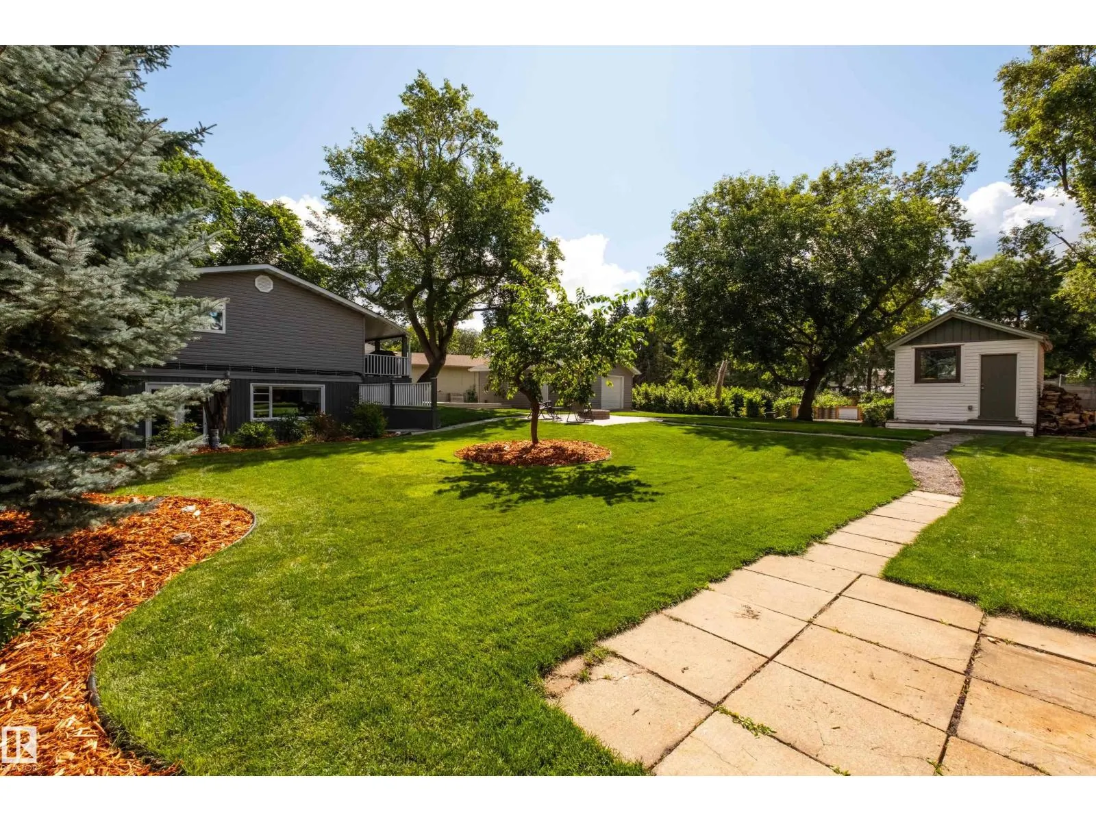 6 GOSSETT PL