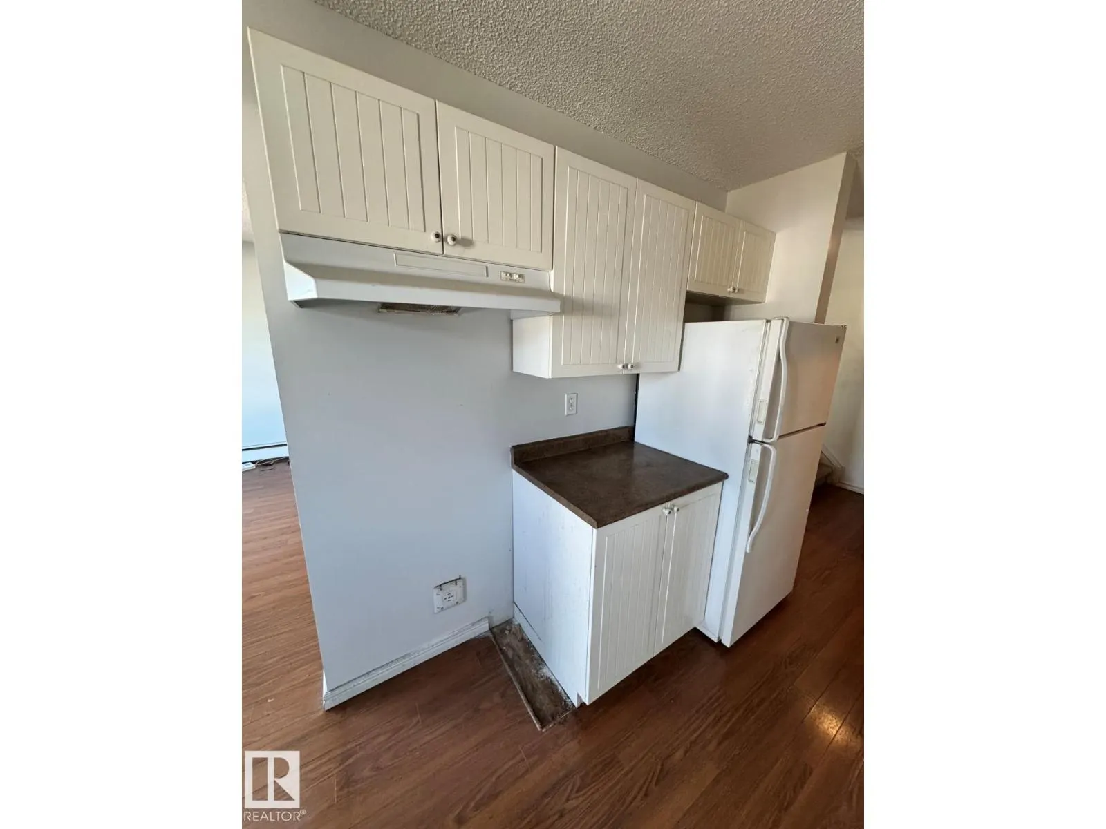 #205 11429 124 ST NW