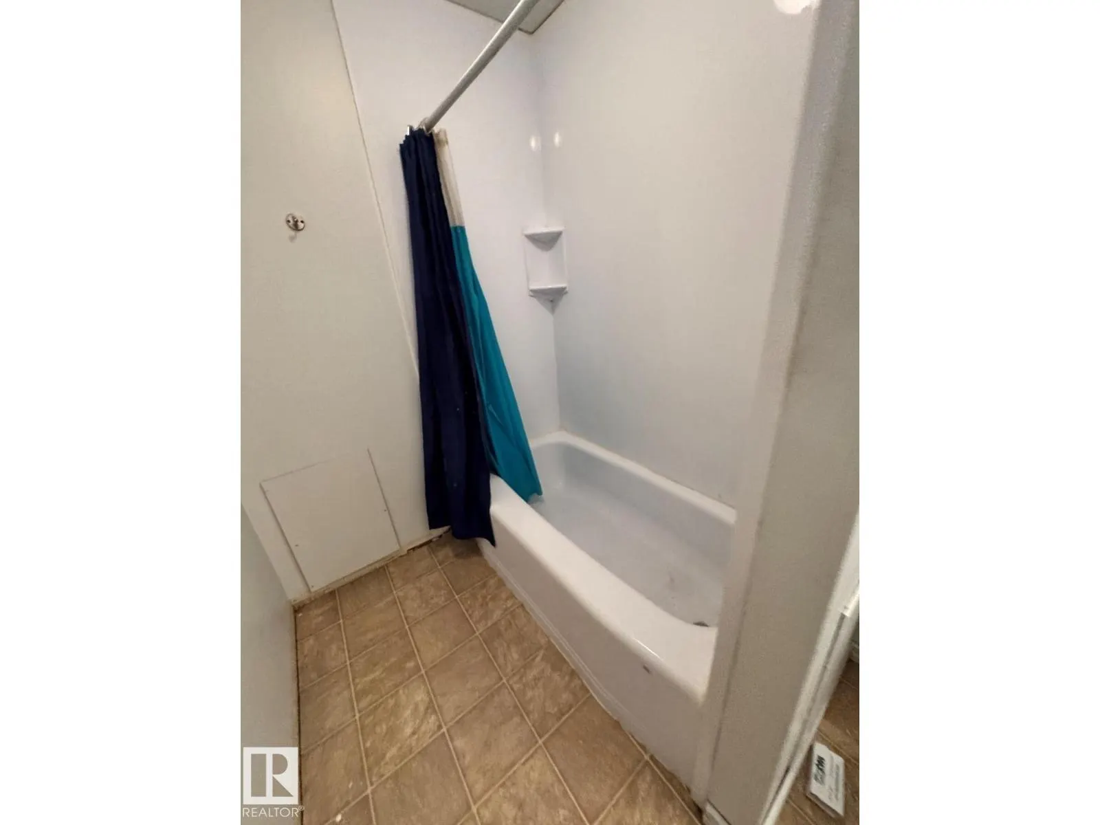 #205 11429 124 ST NW