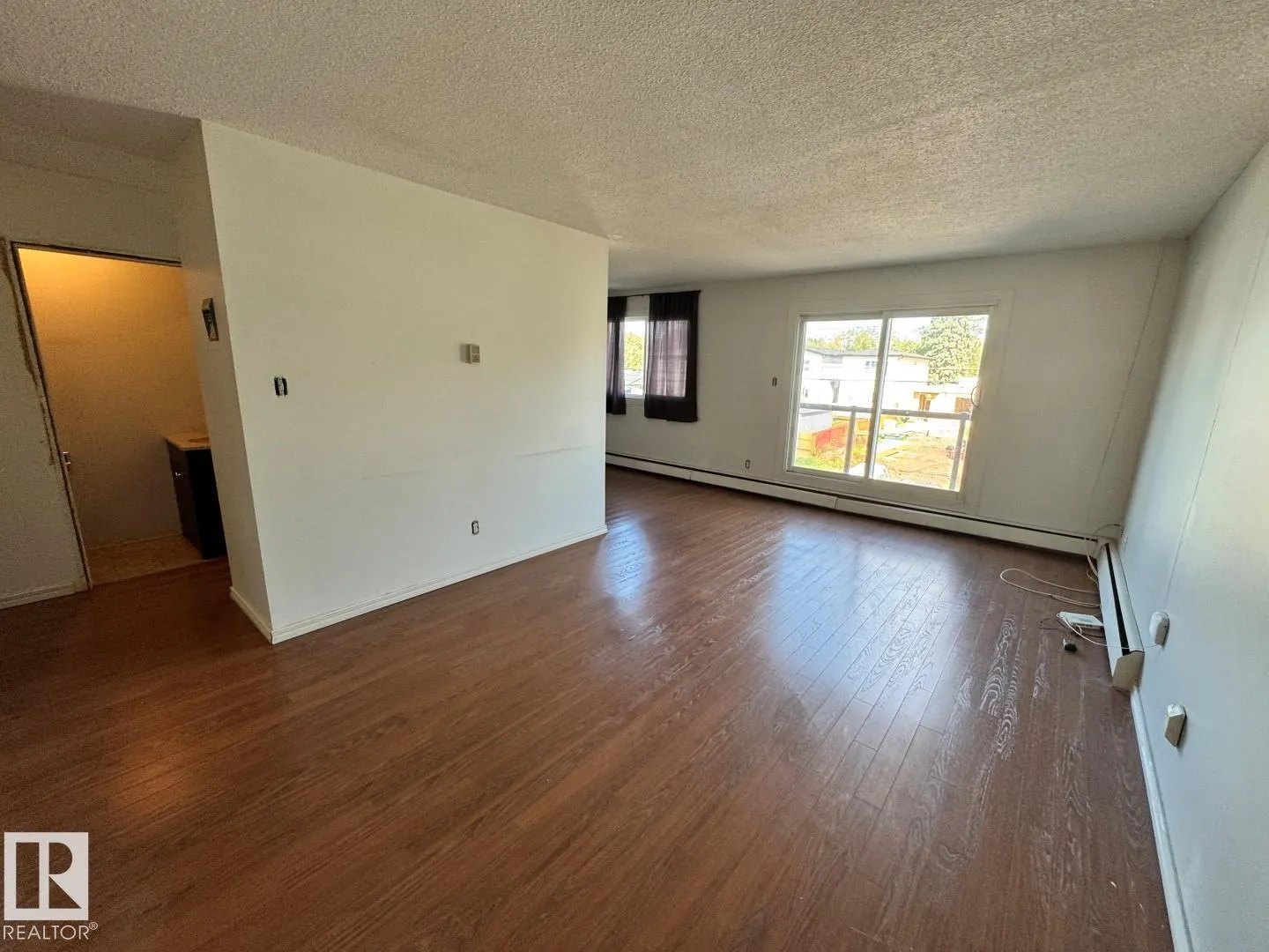 #205 11429 124 ST NW