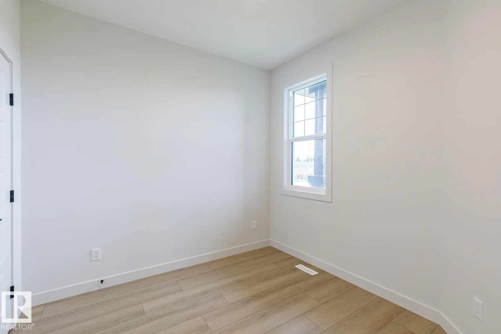 82 Silverstone DR