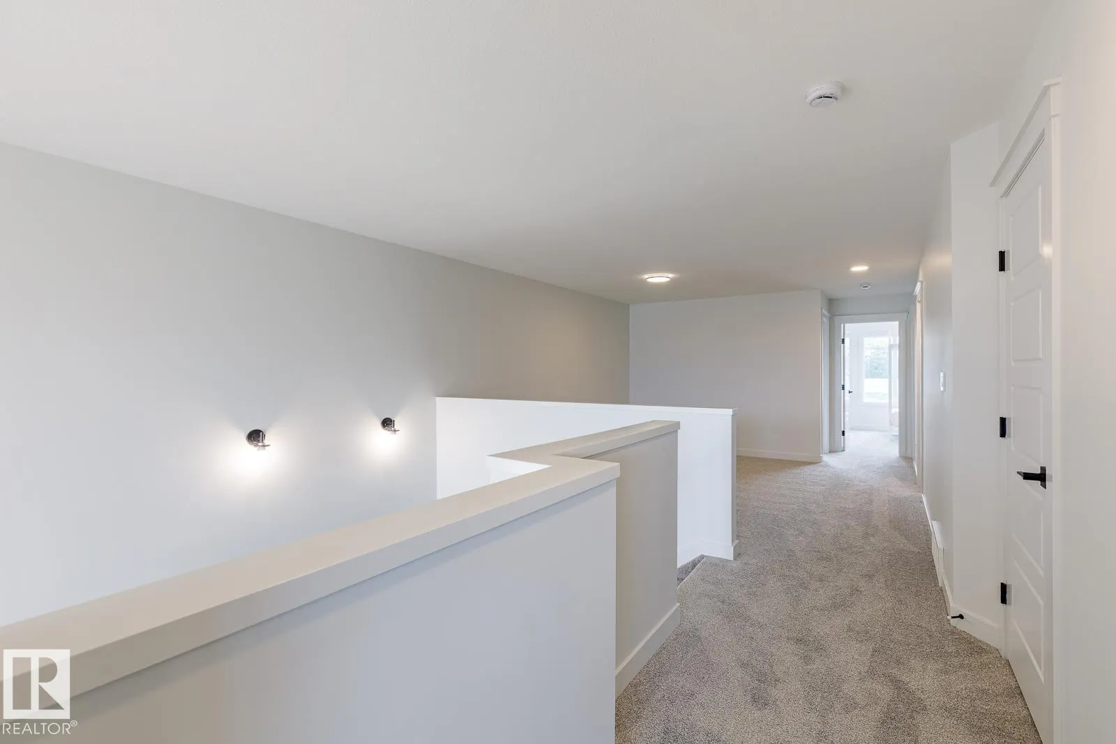 82 Silverstone DR