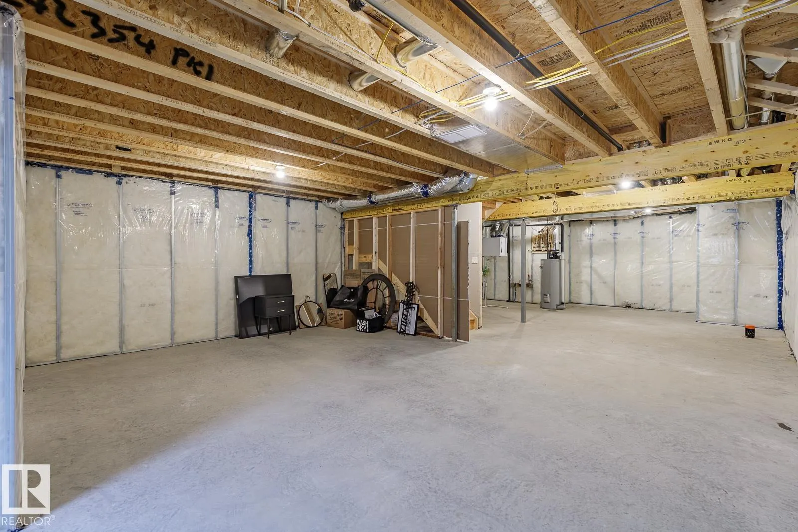 82 Silverstone DR