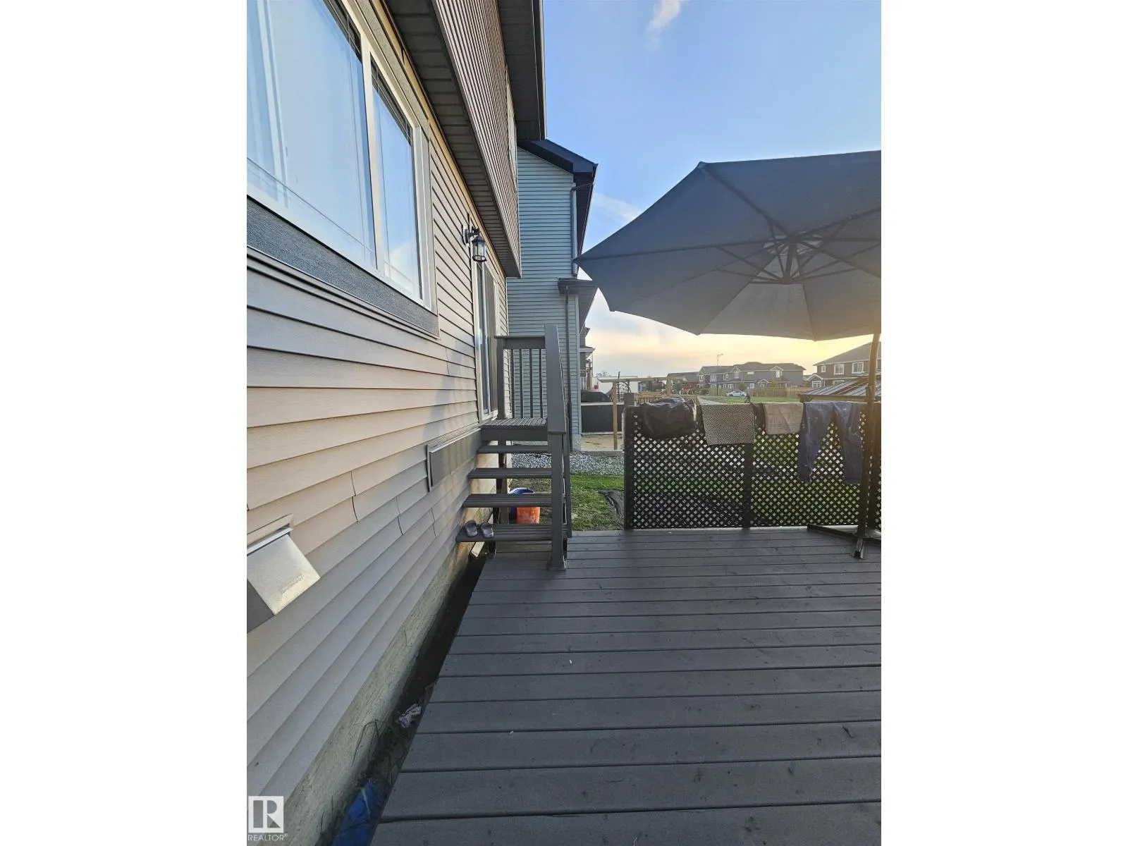 2258 57 ST SW