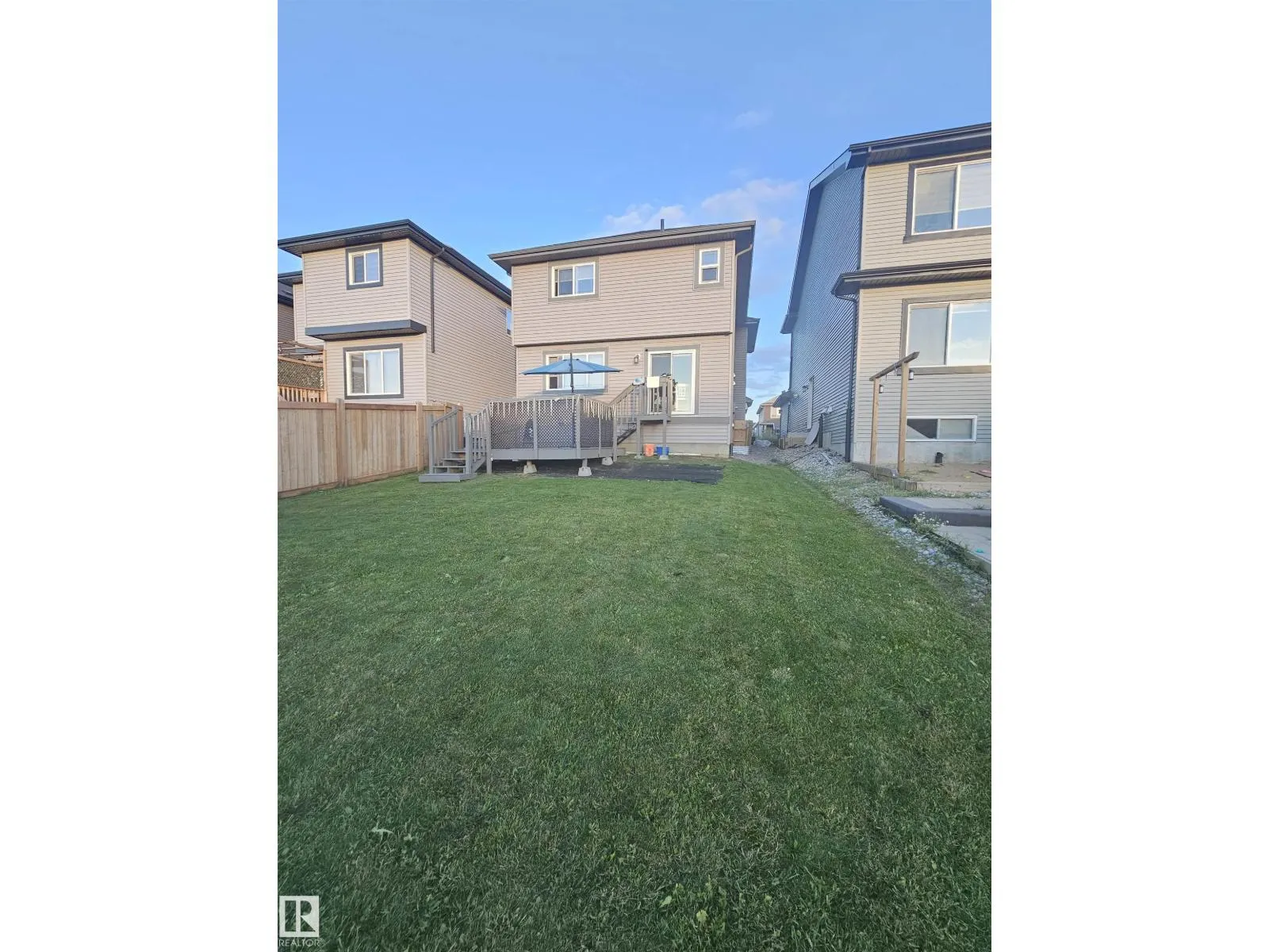 2258 57 ST SW