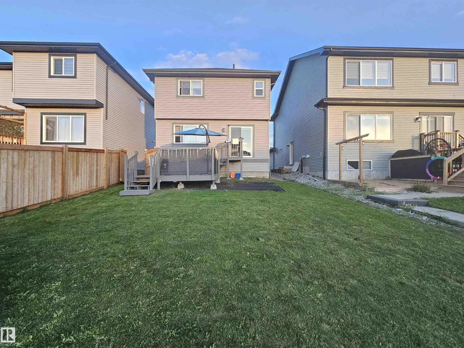 2258 57 ST SW