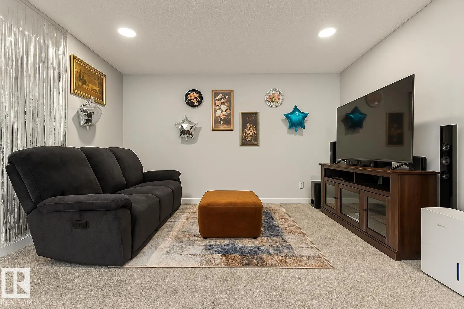 2258 57 ST SW