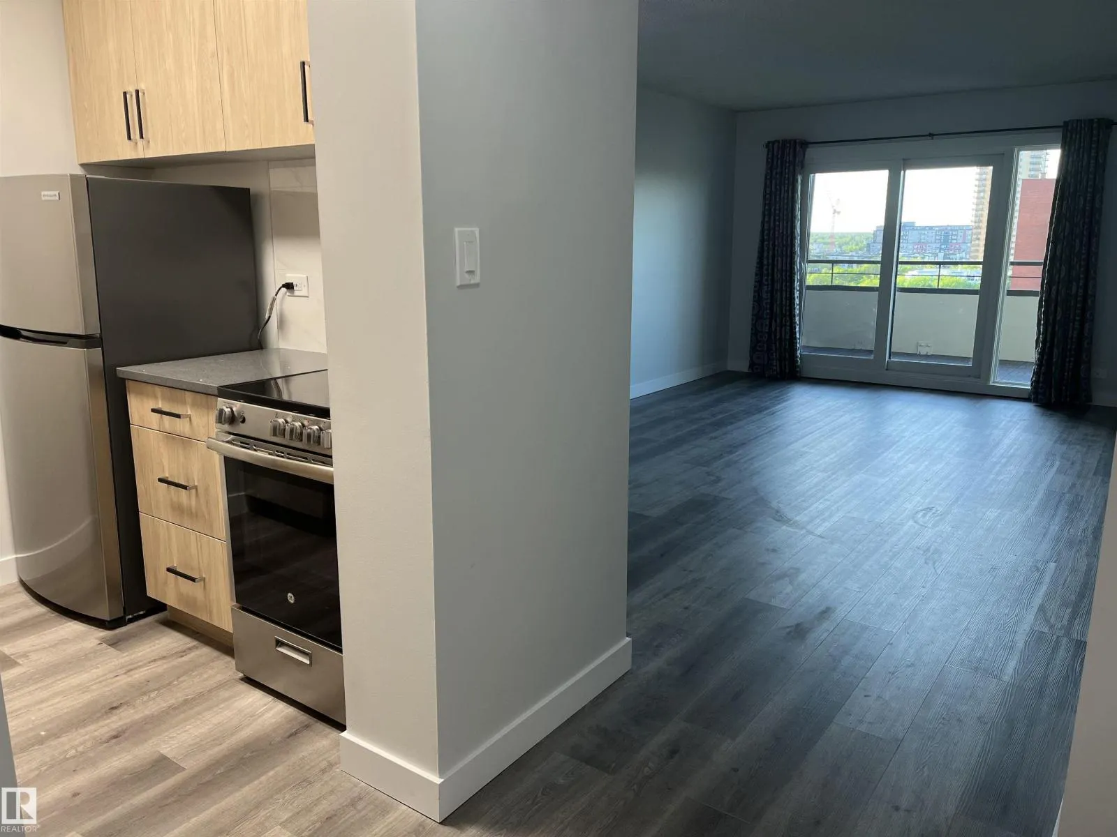#1103 10140 120 ST NW