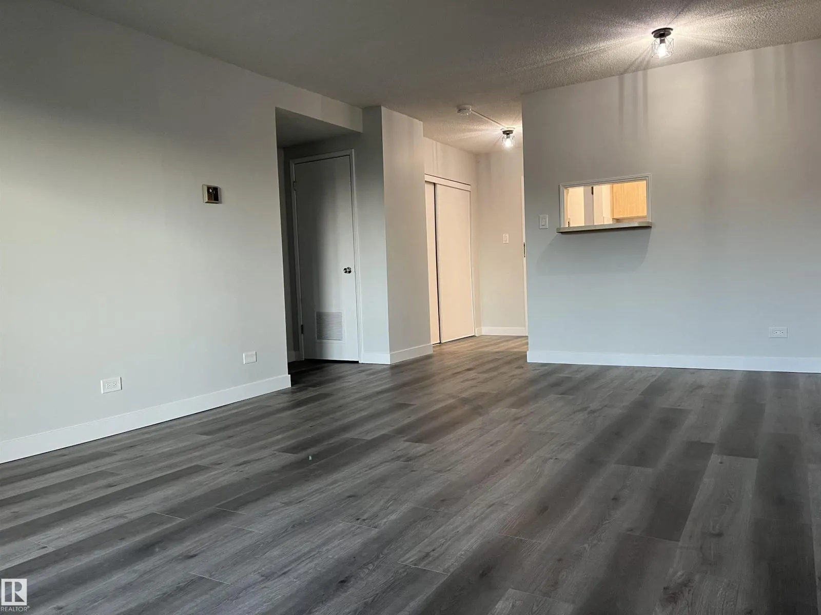 #1103 10140 120 ST NW