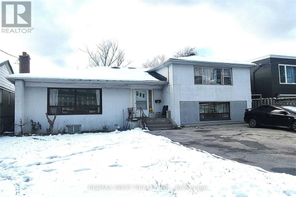 18 ROSEMOUNT DR, Toronto