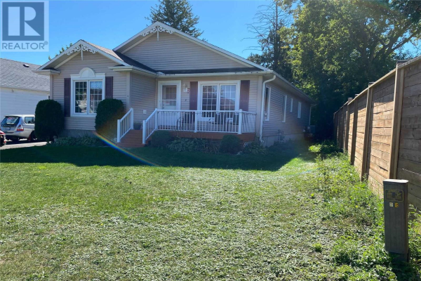 9 CASSELS RD, Whitby