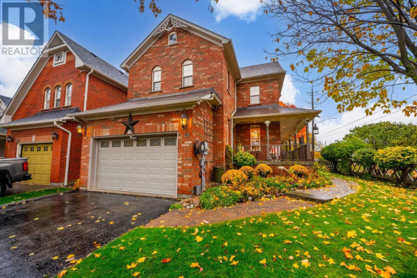 58 WELLS CRES, Whitby