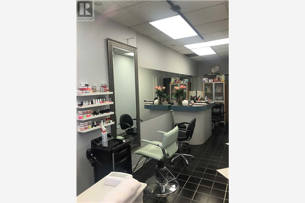 #105 A -2347 KENNEDY RD, Toronto