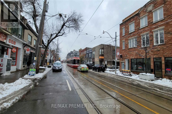 969 QUEEN ST E, Toronto