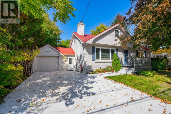102 WINCHESTER RD E, Whitby