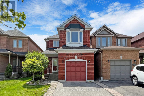 33 CASTLE GREEN DR, Whitby