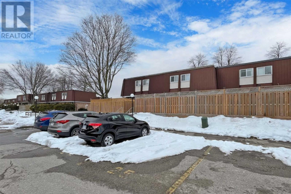 #24 -1333 MARY ST N, Oshawa