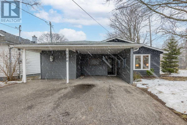 1700 DUFFERIN ST, Whitby