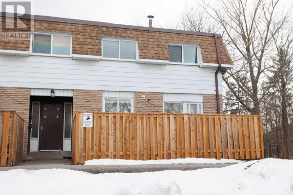 #2 -730 CEDAR ST, Oshawa