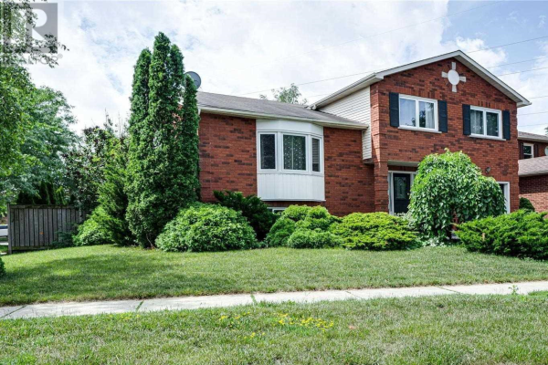95 WILLIAM STEPHENSON DR, Whitby