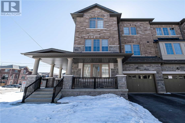 25 HALLMARK WAY, Whitby
